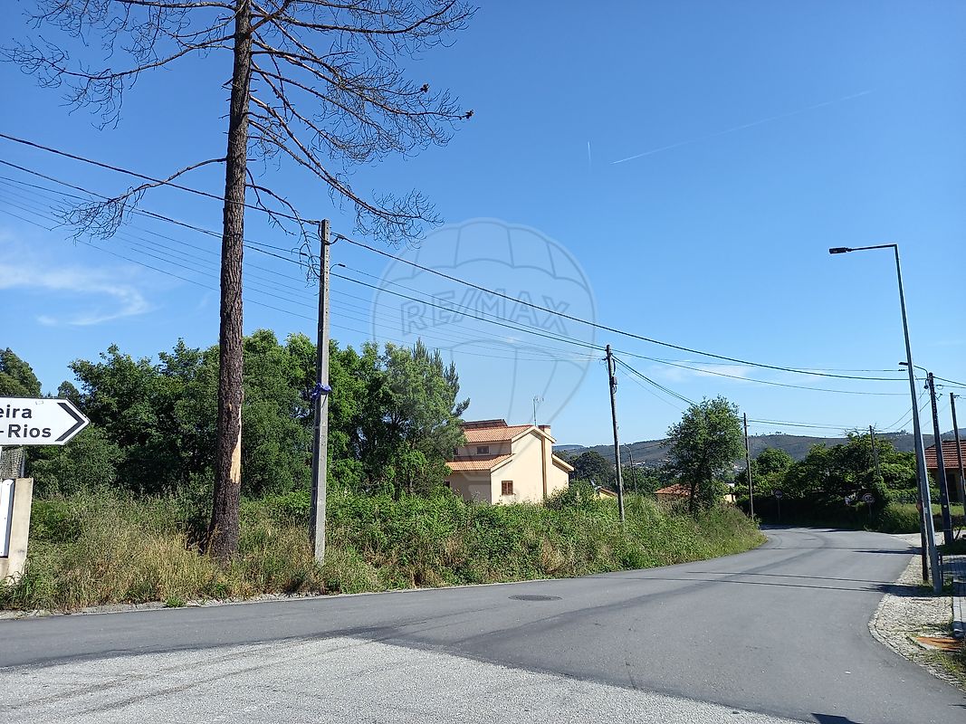 Land for sale in Paredes, Portugal — €120,000