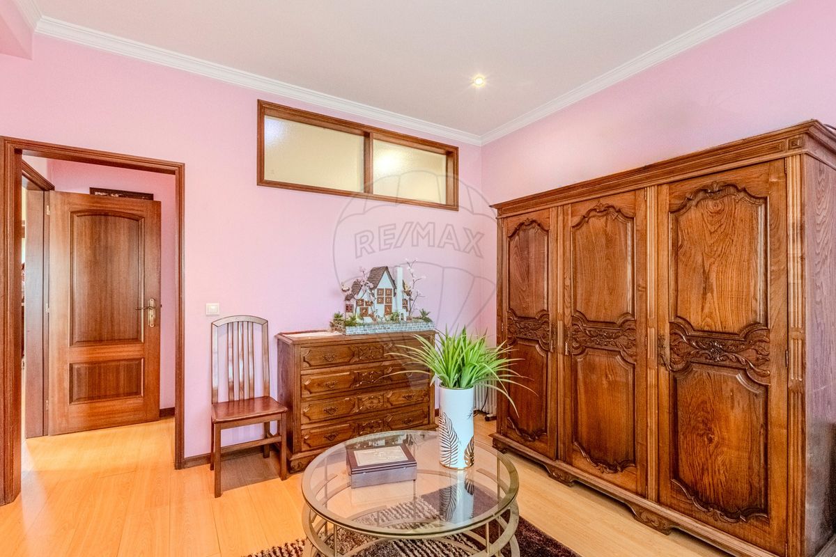 listing 121911211-25 picture-0