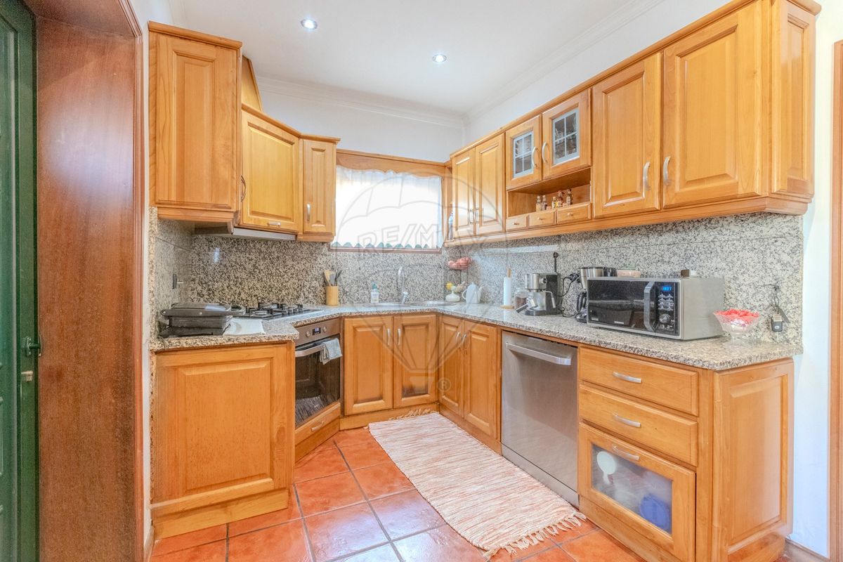 listing 121911211-25 picture-0