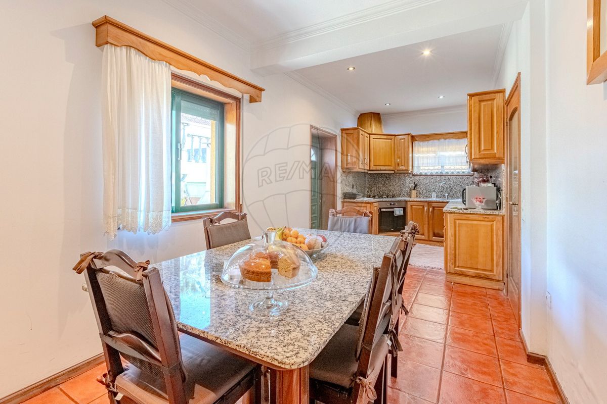 listing 121911211-25 picture-0