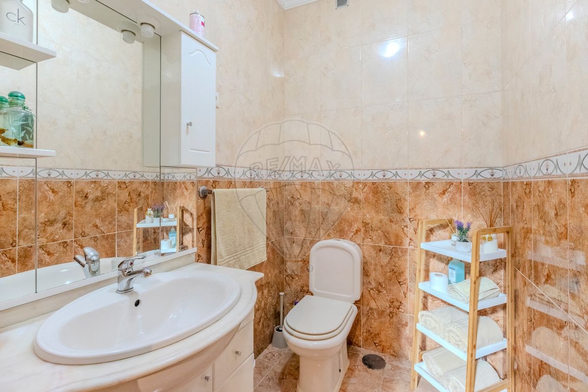 listing 121911211-25 picture-0