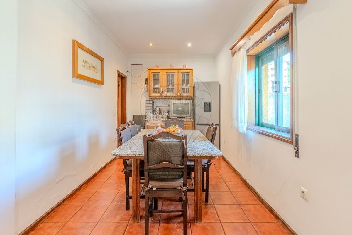 listing 121911211-25 picture-0