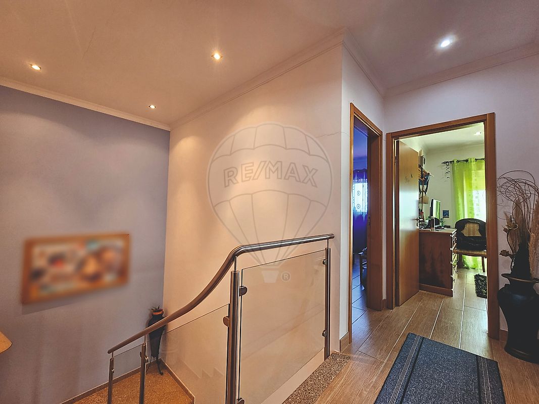 listing 121911089-445 picture-0