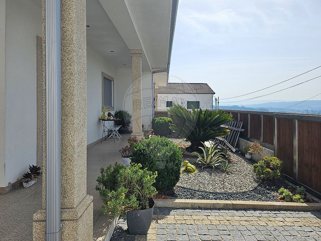 listing 121911089-445 picture-0
