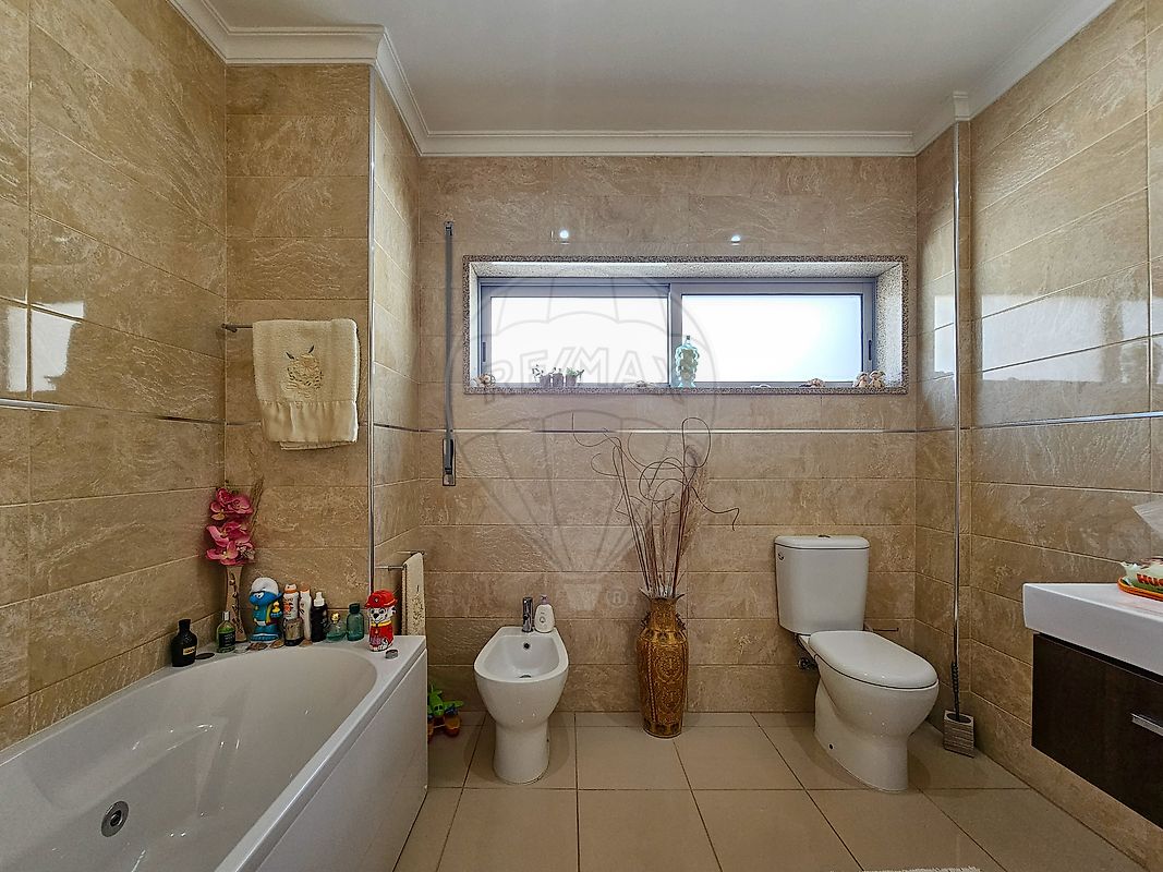 listing 121911089-445 picture-0