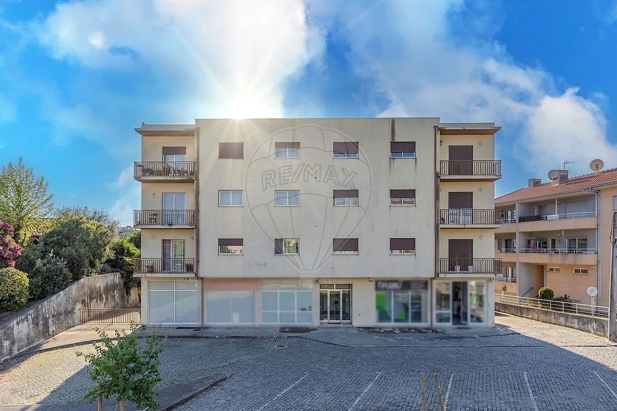 Apartamento T3 à venda em Lousada