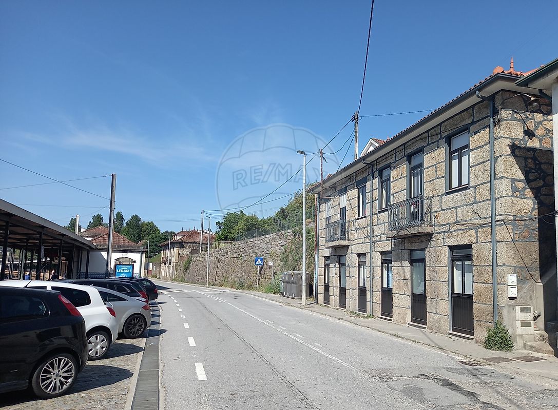 Prédio - Cete, Paredes, Porto