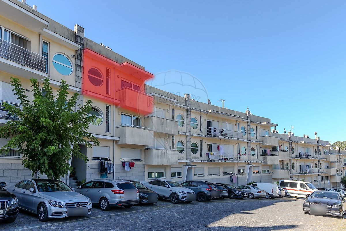 Apartamento T2 à venda em Paredes