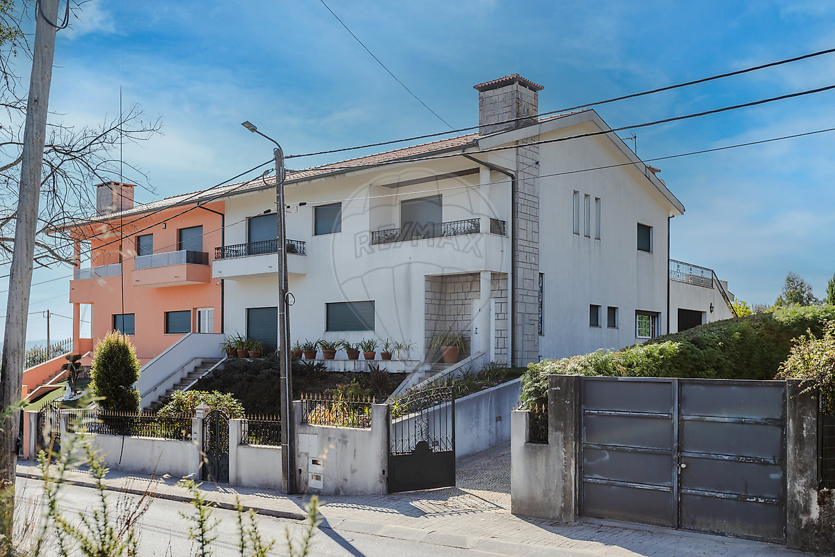 Apartamento T3 à venda em Paredes