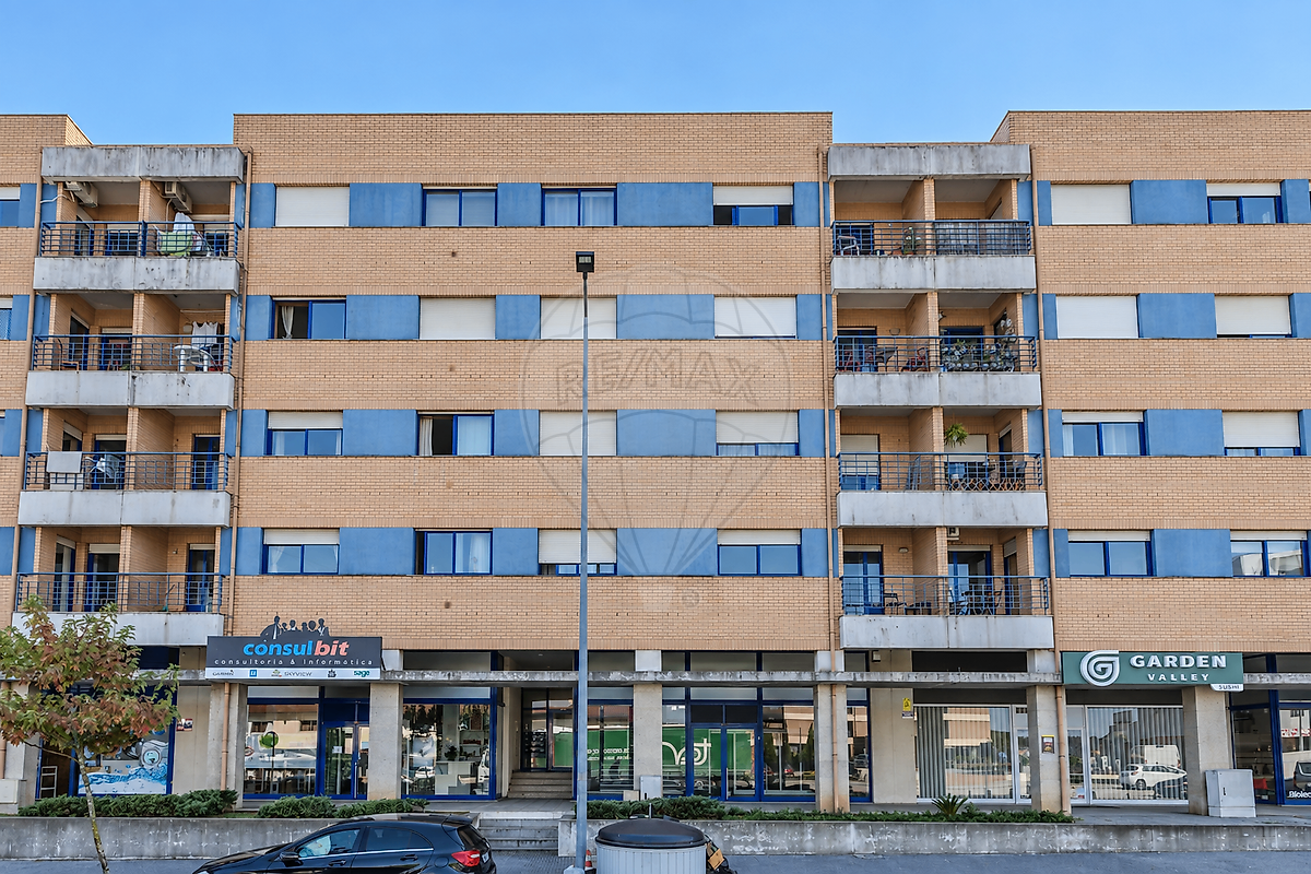 Apartamento T3 para arrendar em Paredes