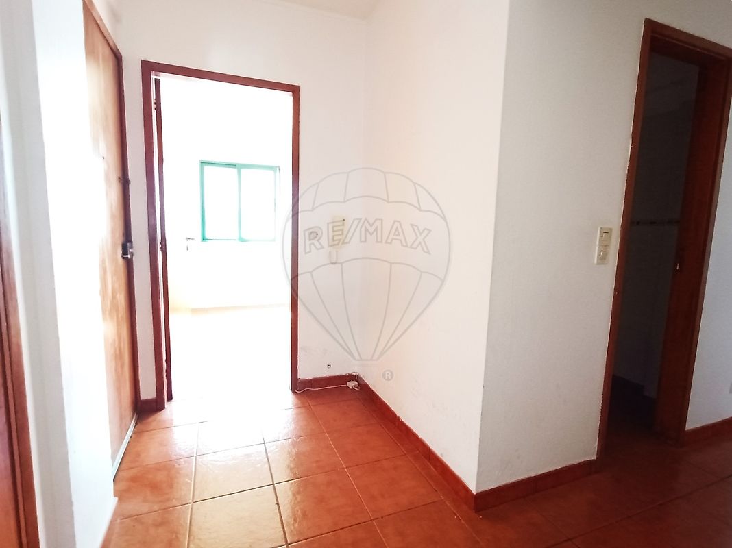 listing 121961985-19 picture-0