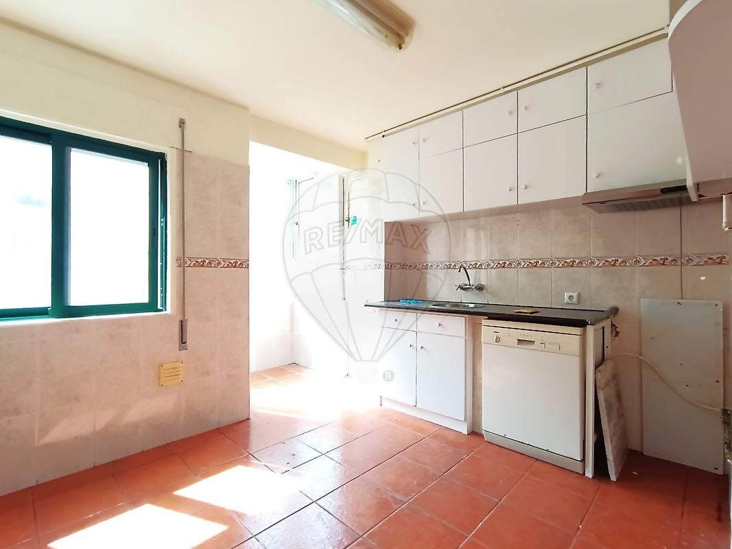 listing 121961985-19 picture-0