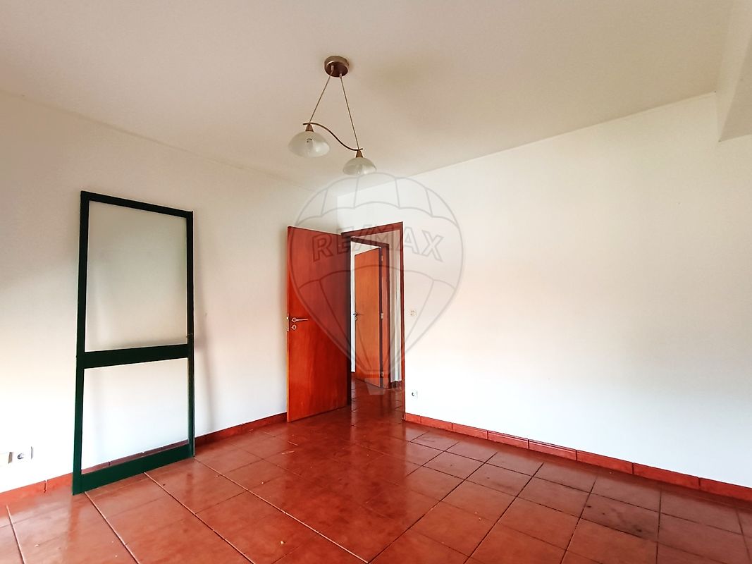 listing 121961985-19 picture-0
