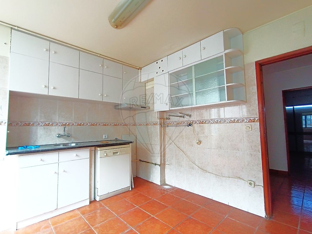 listing 121961985-19 picture-0