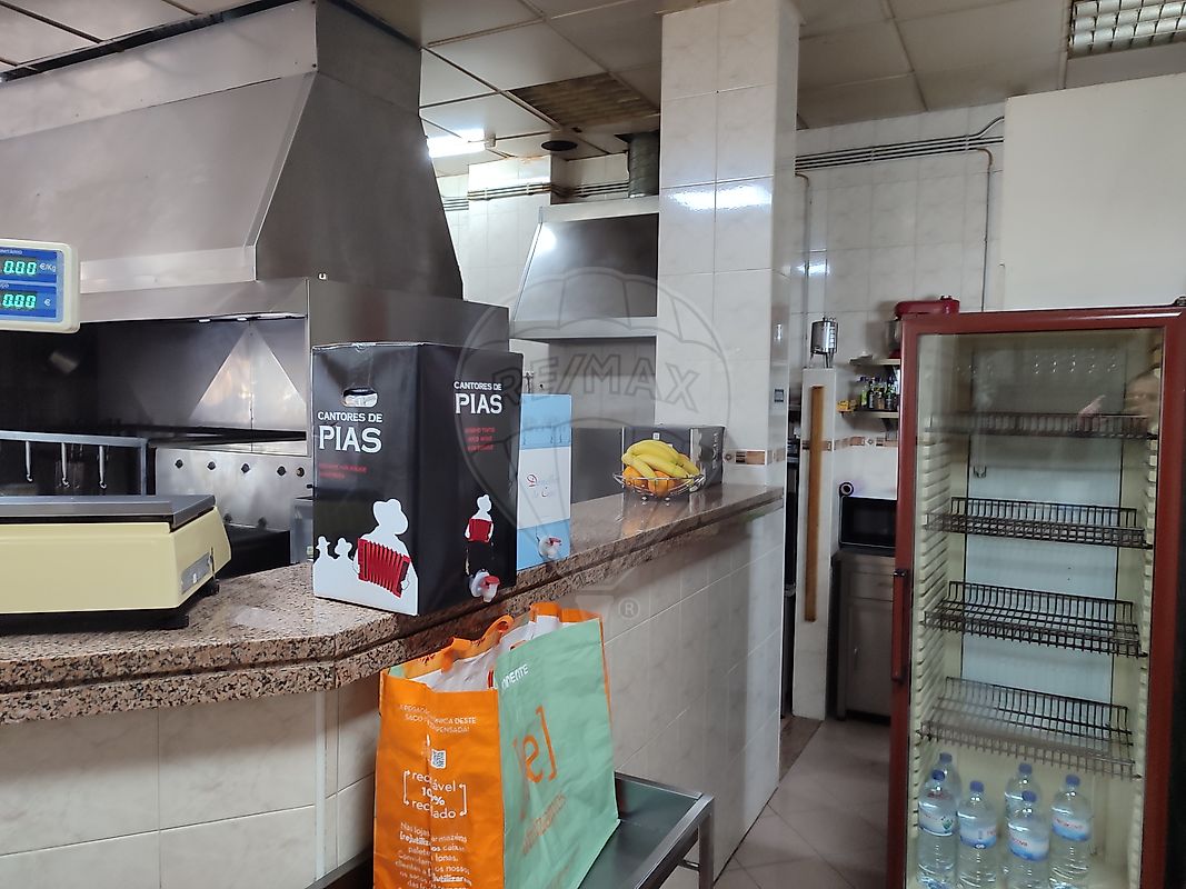 listing 121962118-3 picture-0