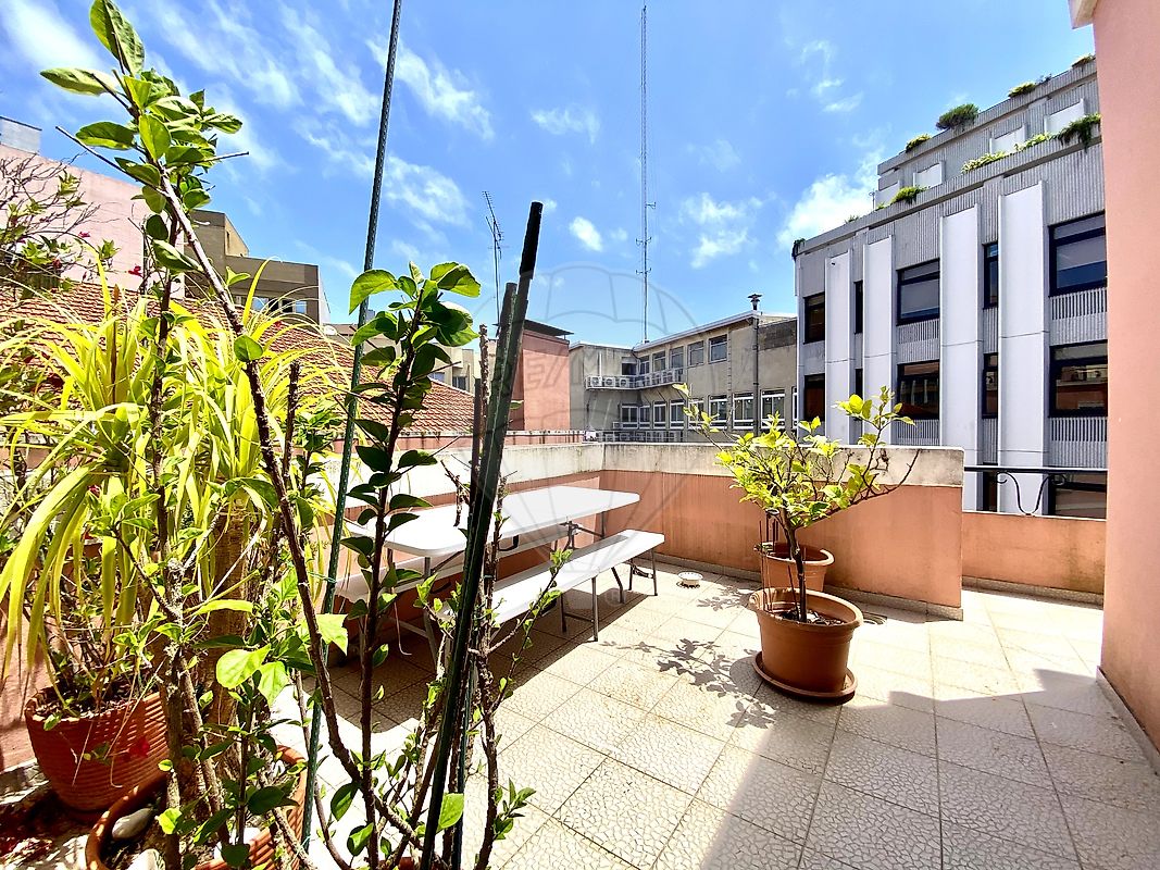 listing 121961237-75 picture-0