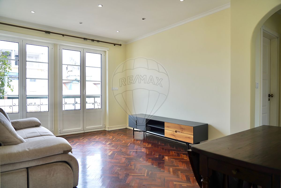 listing 121961237-75 picture-0