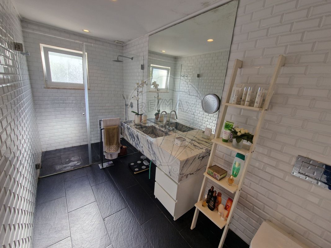 listing 121961188-431 picture-0
