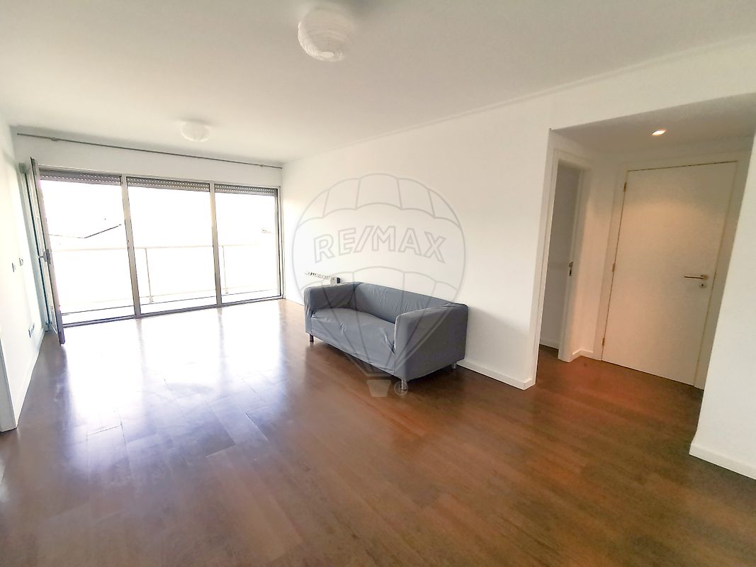 listing 121961188-437 picture-0