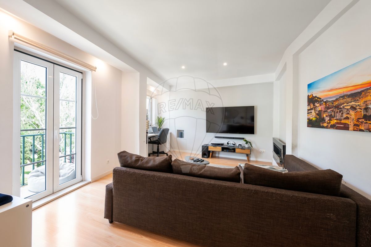 listing 121961656-98 picture-0