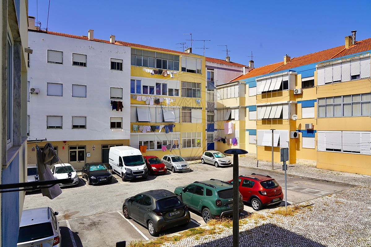 listing 121961237-76 picture-0