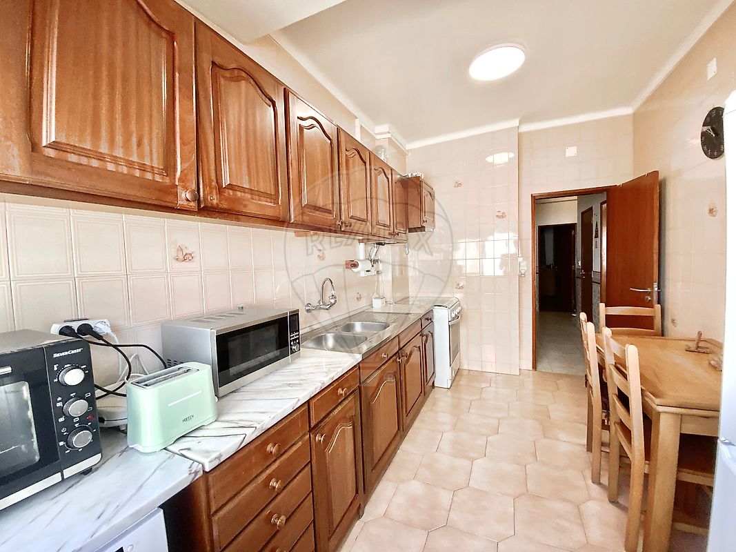 listing 121961237-77 picture-0