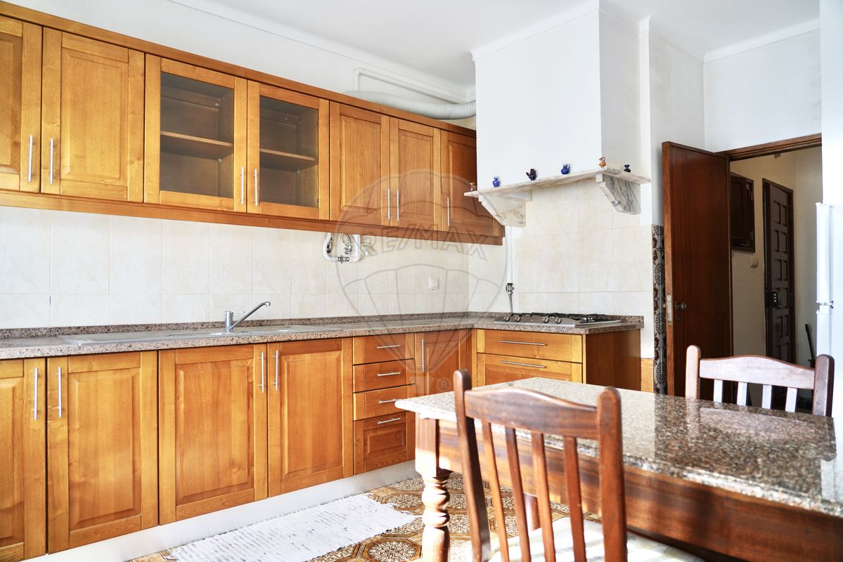 listing 121961237-78 picture-0