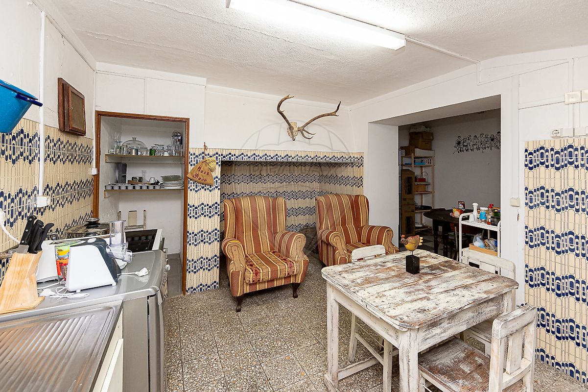 listing 121962127-77 picture-0