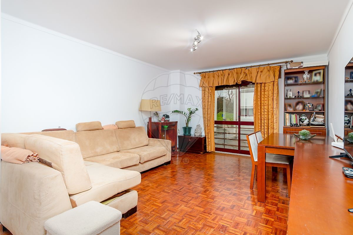 Apartamento T2 à venda em Setúbal