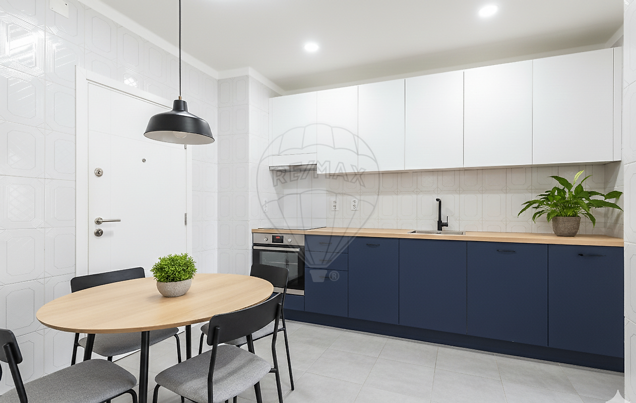 Apartamento T3 à venda em Loures