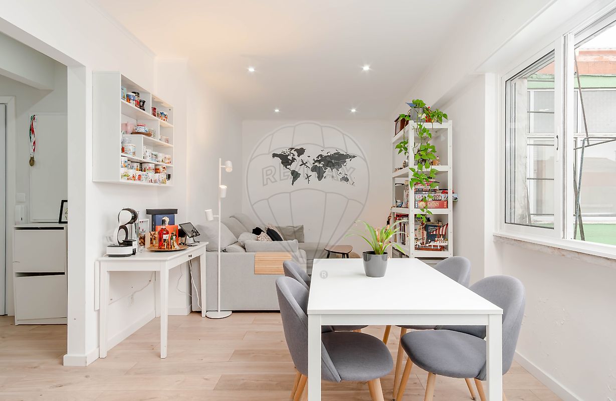 Apartamento T2 à venda em Amadora