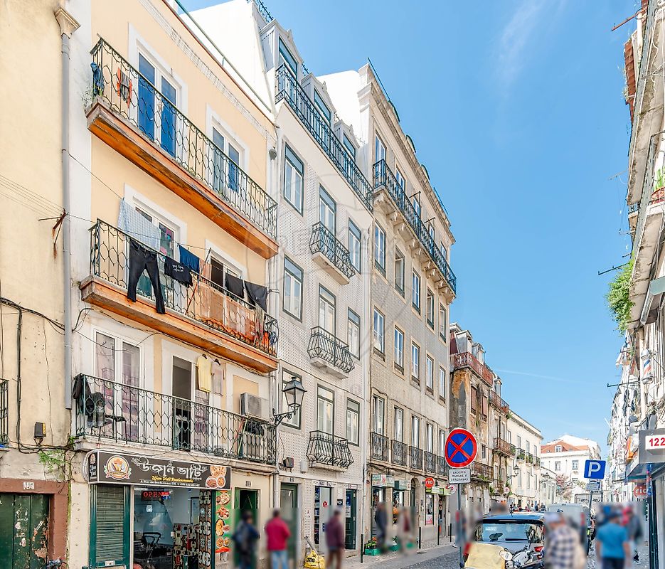 Prédio T6 à venda em Lisboa