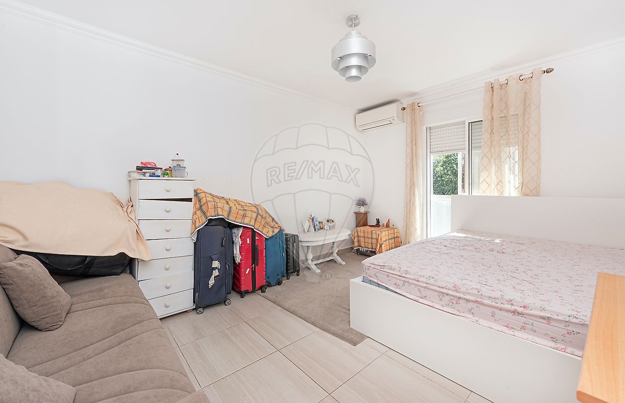 Apartamento T2 à venda em Odivelas