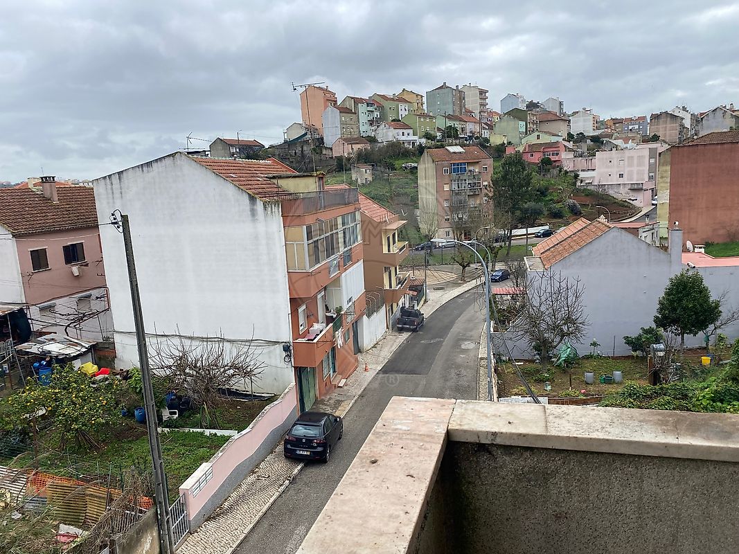 Prédio à venda em Amadora