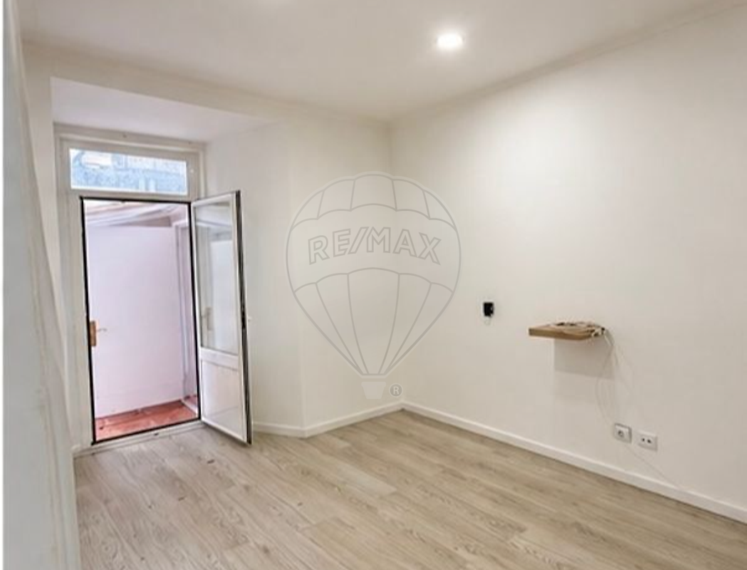 Apartamento T2 em Beato, €225.000