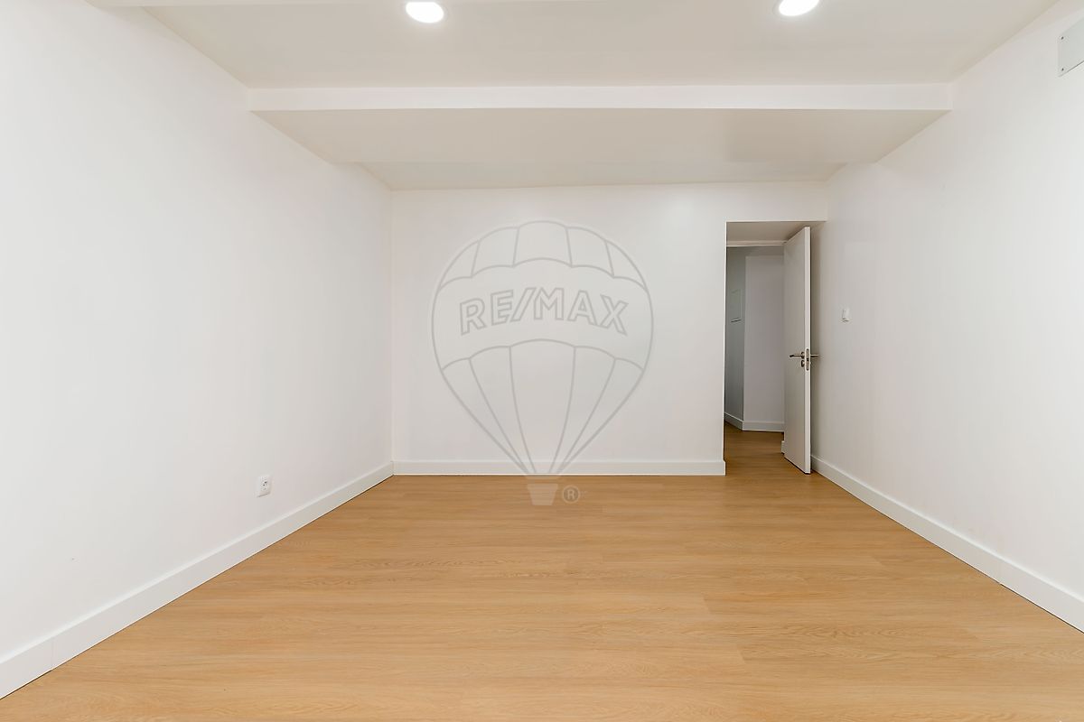 Apartamento T1 para arrendar em Loures
