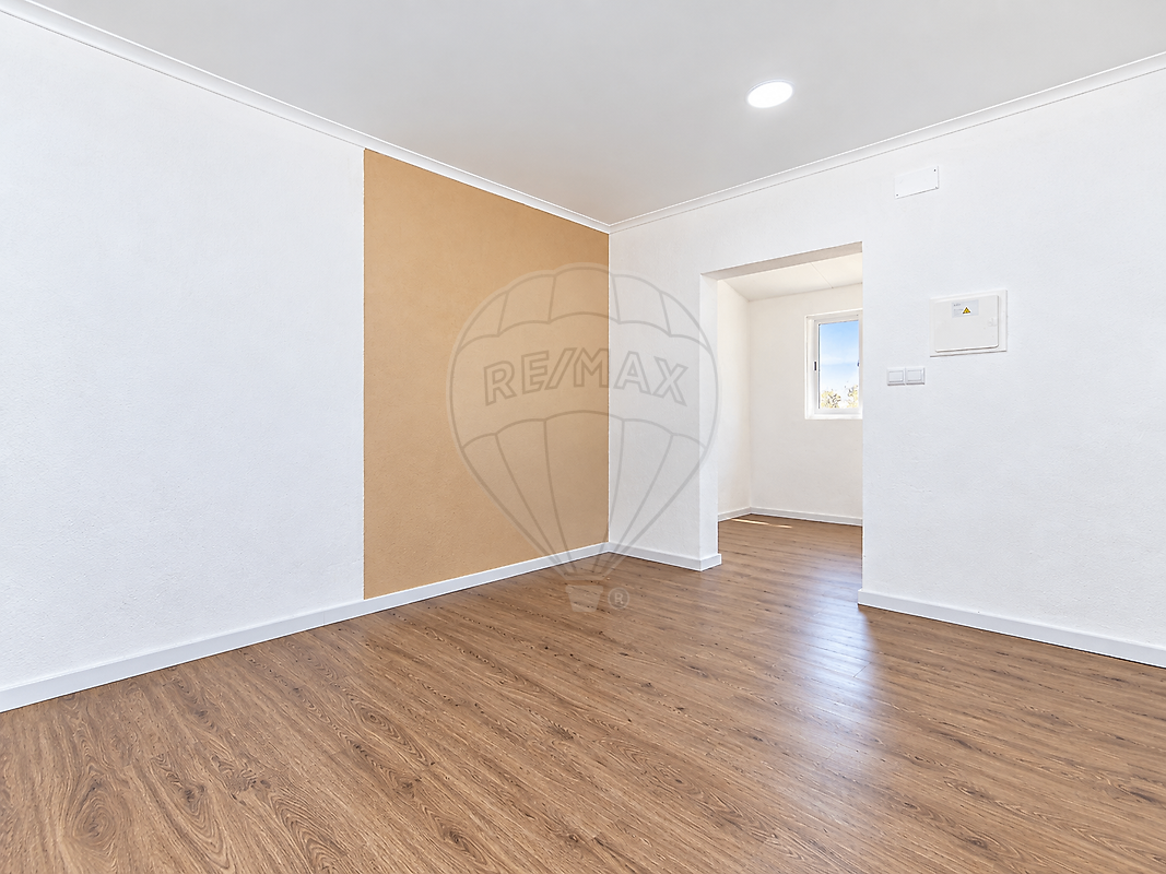 Moradia T2 à venda em Aldeia Galega da Merceana e Aldeia Gavinha, €189.000