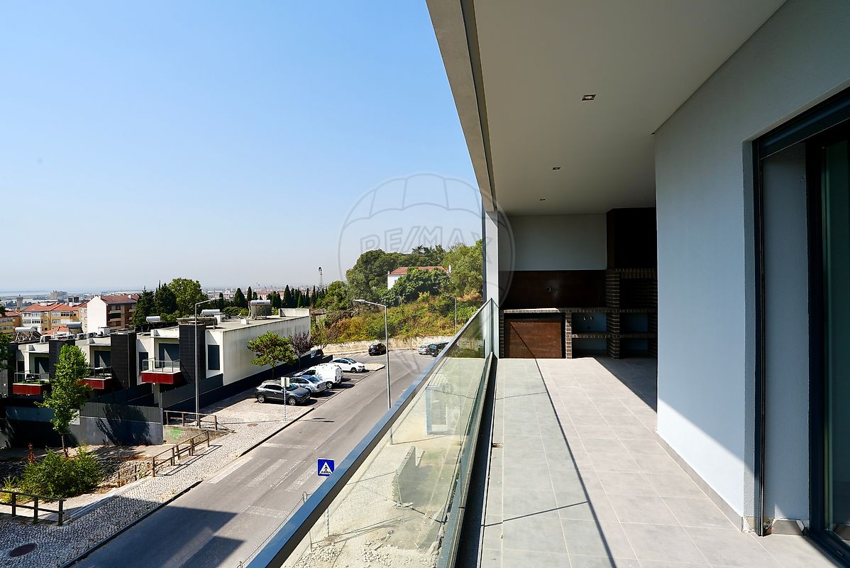 listing 121981142-1081 picture-0