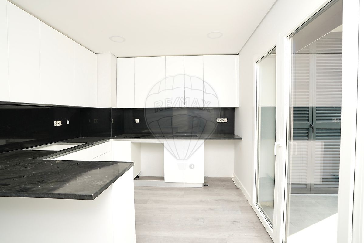 listing 121981142-1081 picture-0