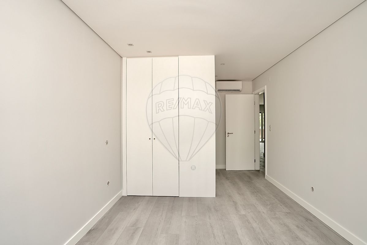 listing 121981142-1081 picture-0