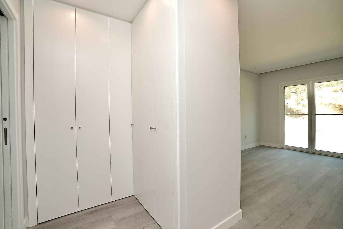 listing 121981142-1080 picture-0