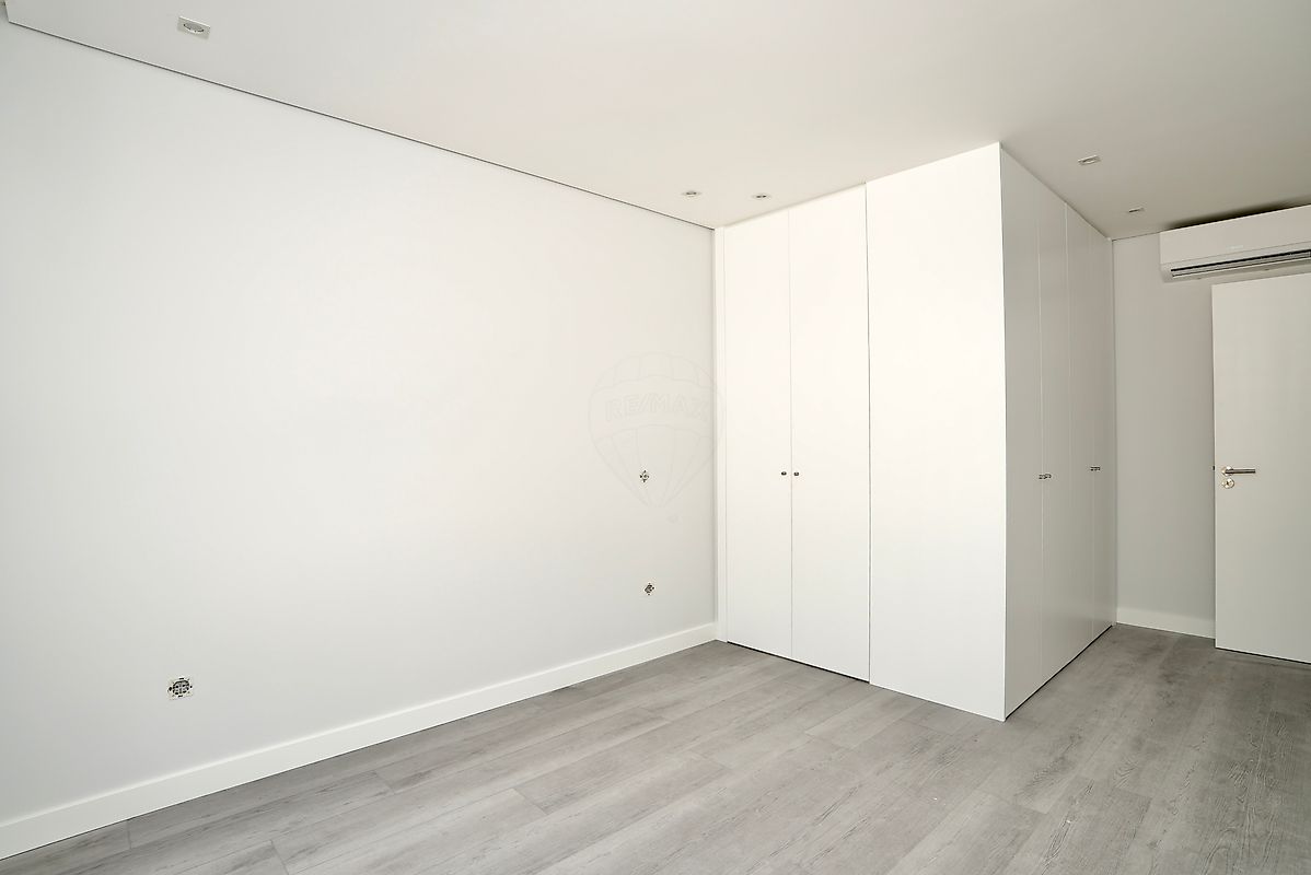 listing 121981142-1080 picture-0