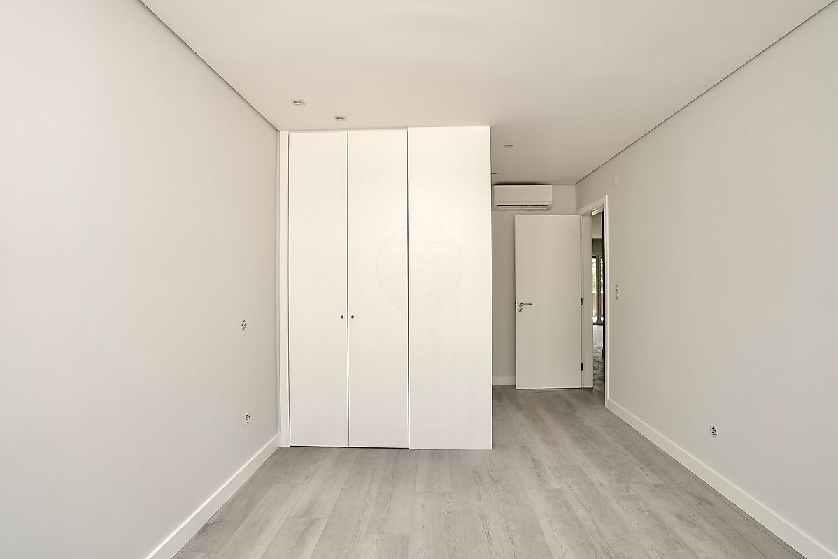 listing 121981142-1080 picture-0