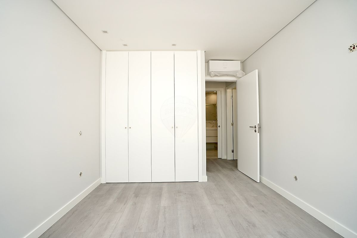 listing 121981142-1080 picture-0