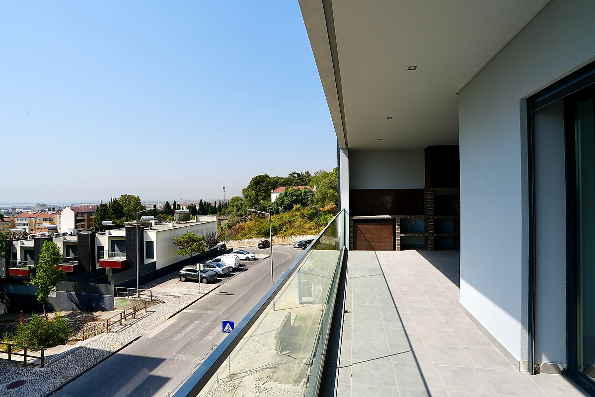 listing 121981142-1080 picture-0