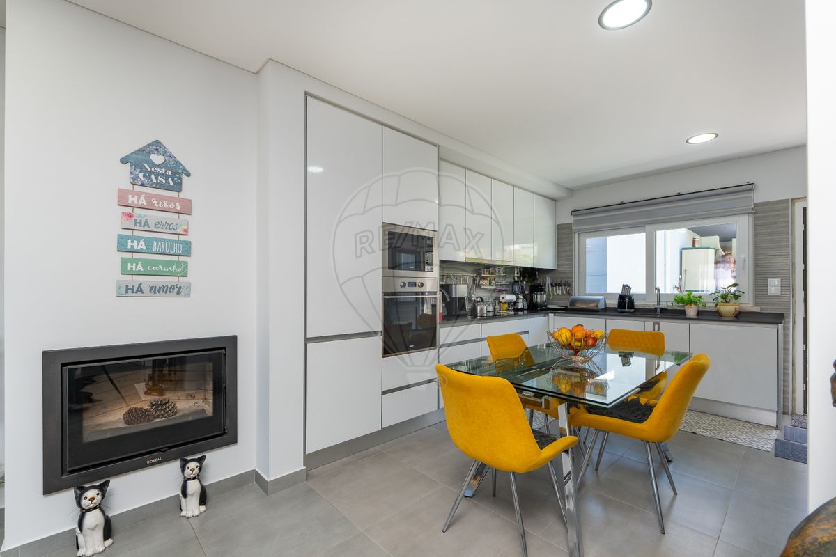 listing 121981475-69 picture-0