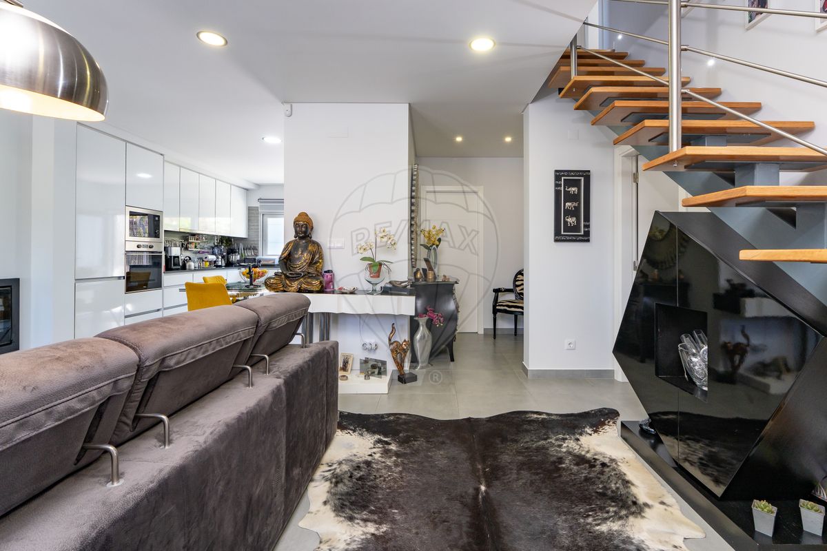 listing 121981475-69 picture-0