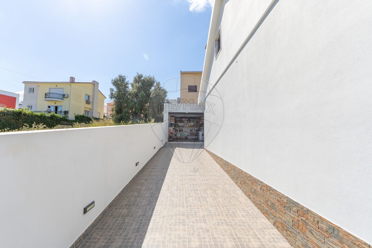 listing 121981475-69 picture-0