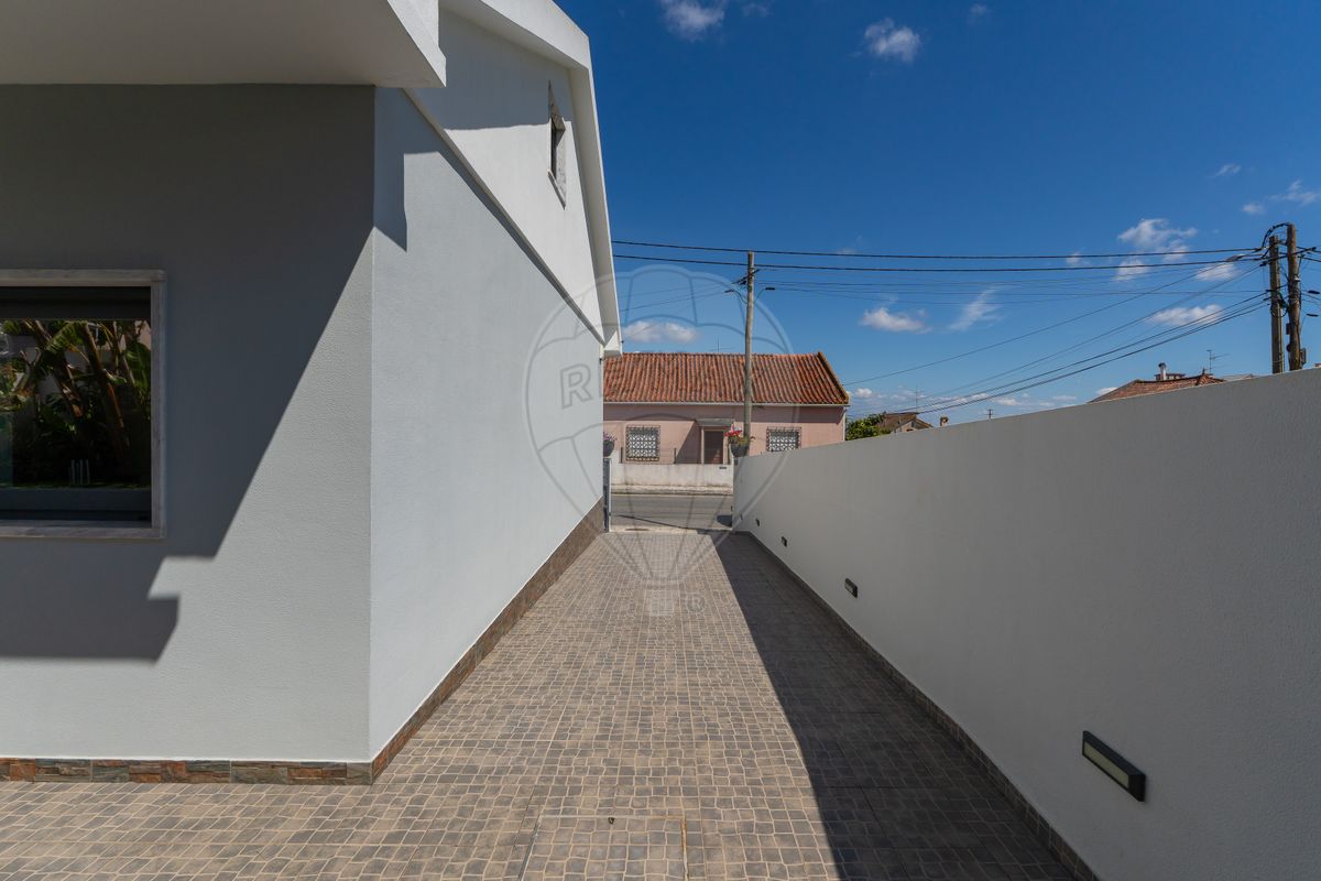 listing 121981475-69 picture-0