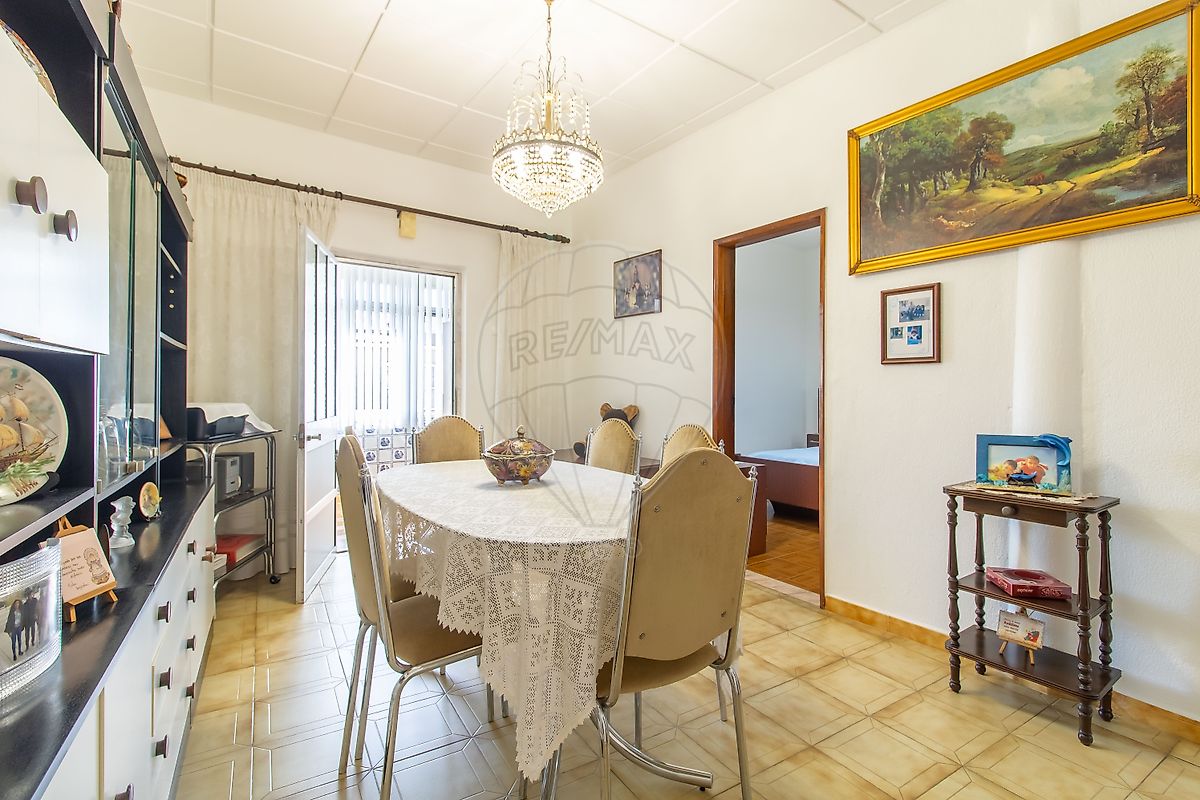 listing 121981263-118 picture-0